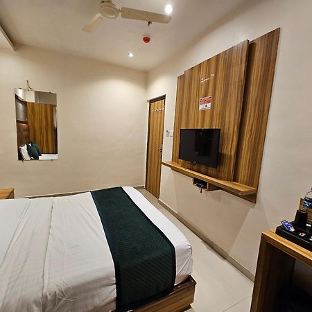 Hotel Bkc Garden - Near Us Embassy Bkc Bombay Extérieur photo