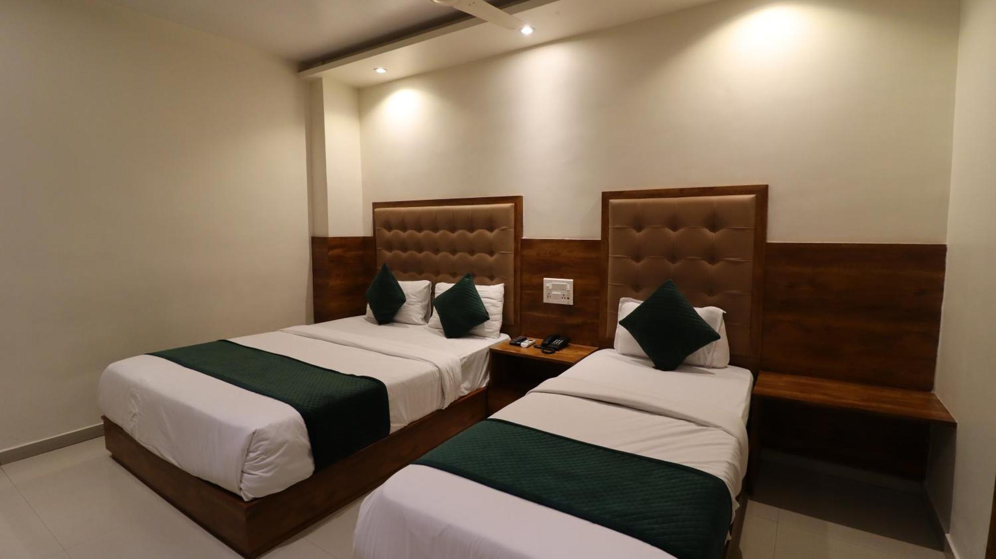 Hotel Bkc Garden - Near Us Embassy Bkc Bombay Extérieur photo