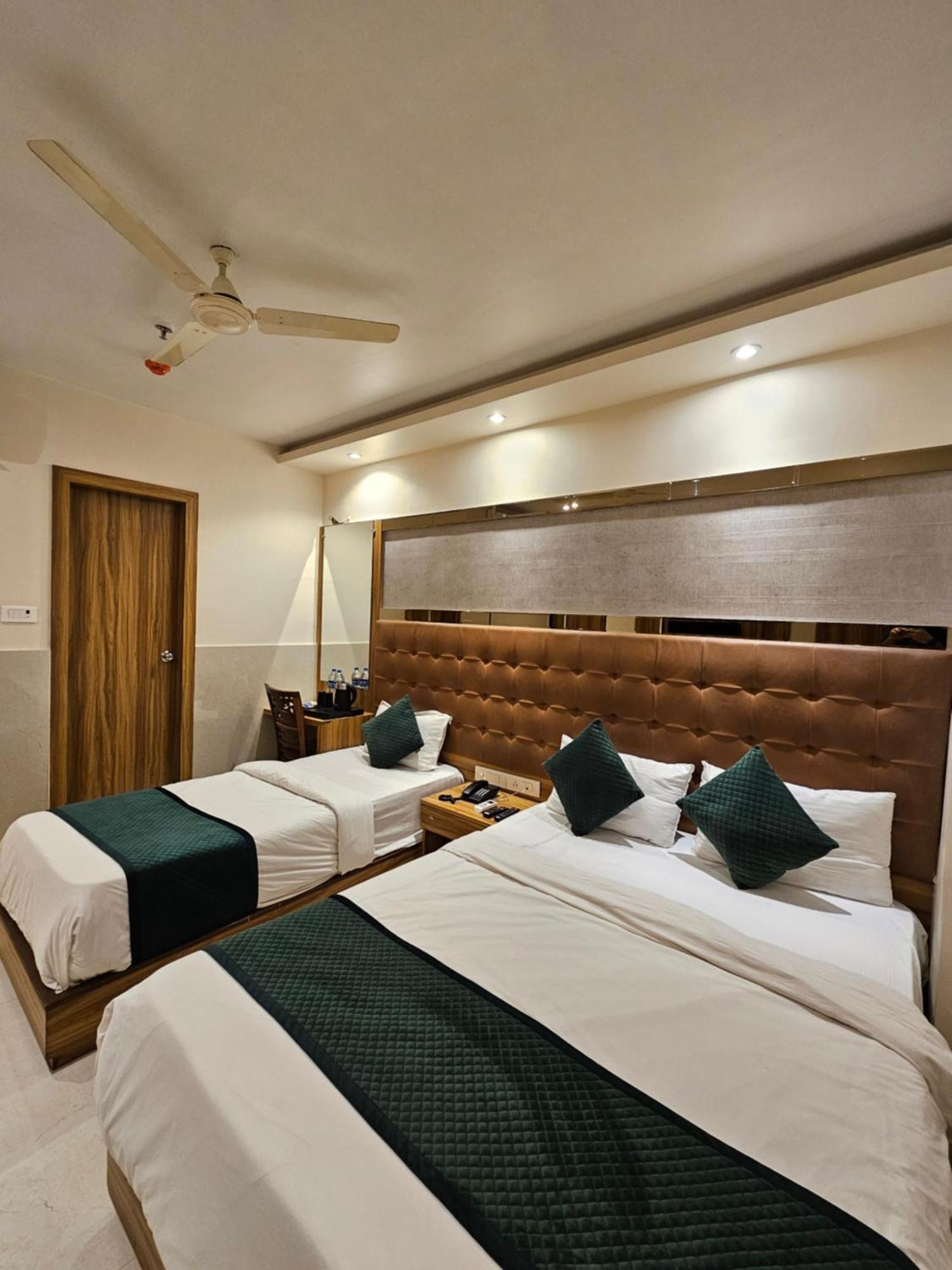 Hotel Bkc Garden - Near Us Embassy Bkc Bombay Extérieur photo