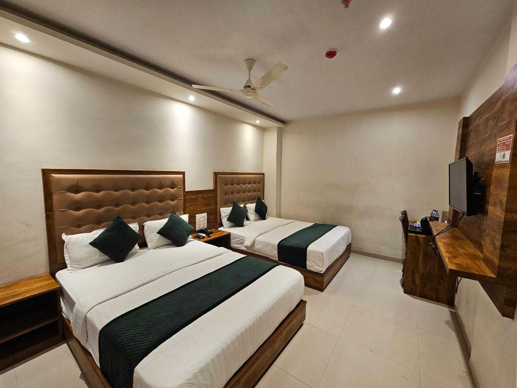 Hotel Bkc Garden - Near Us Embassy Bkc Bombay Extérieur photo