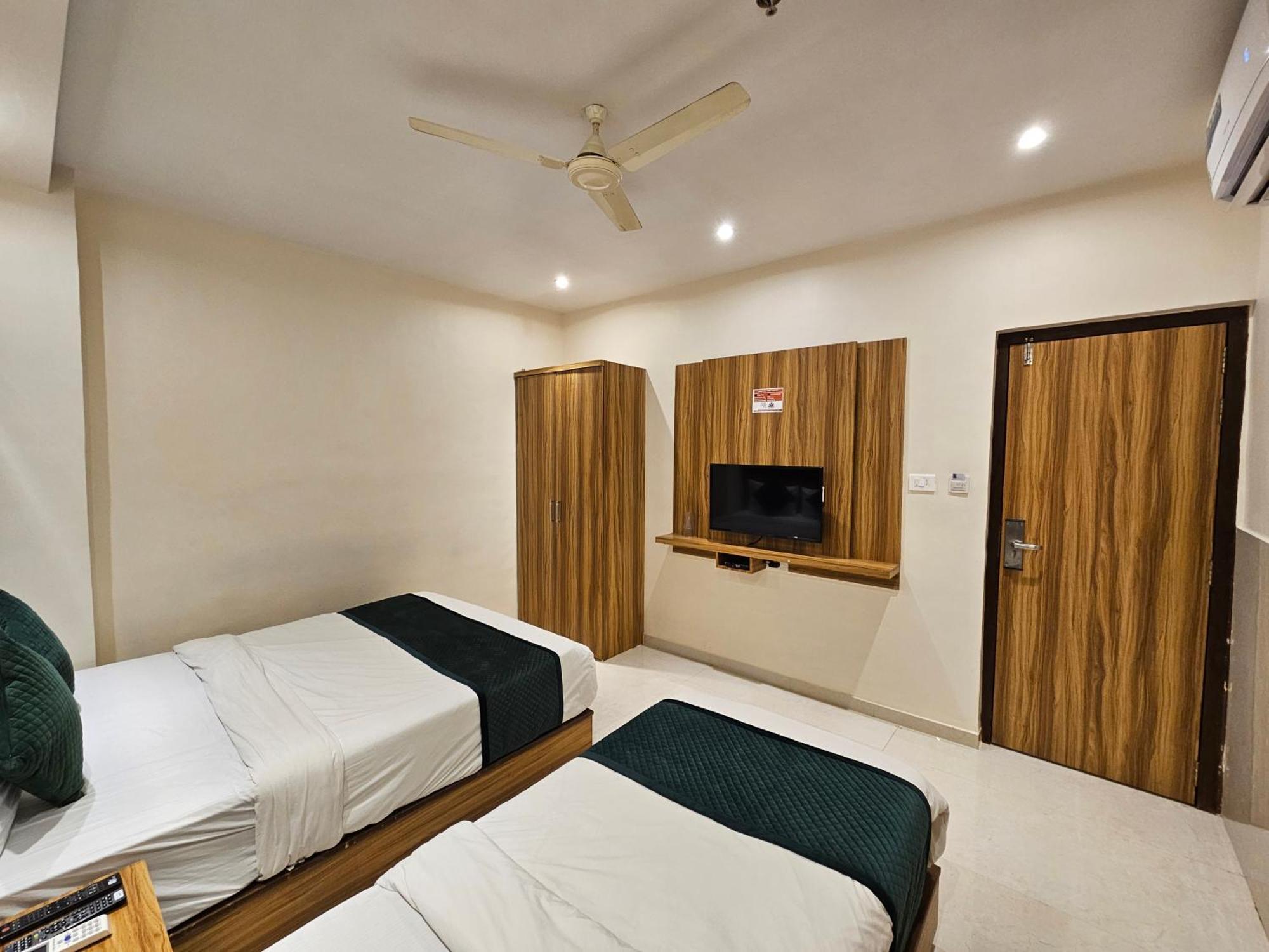 Hotel Bkc Garden - Near Us Embassy Bkc Bombay Extérieur photo