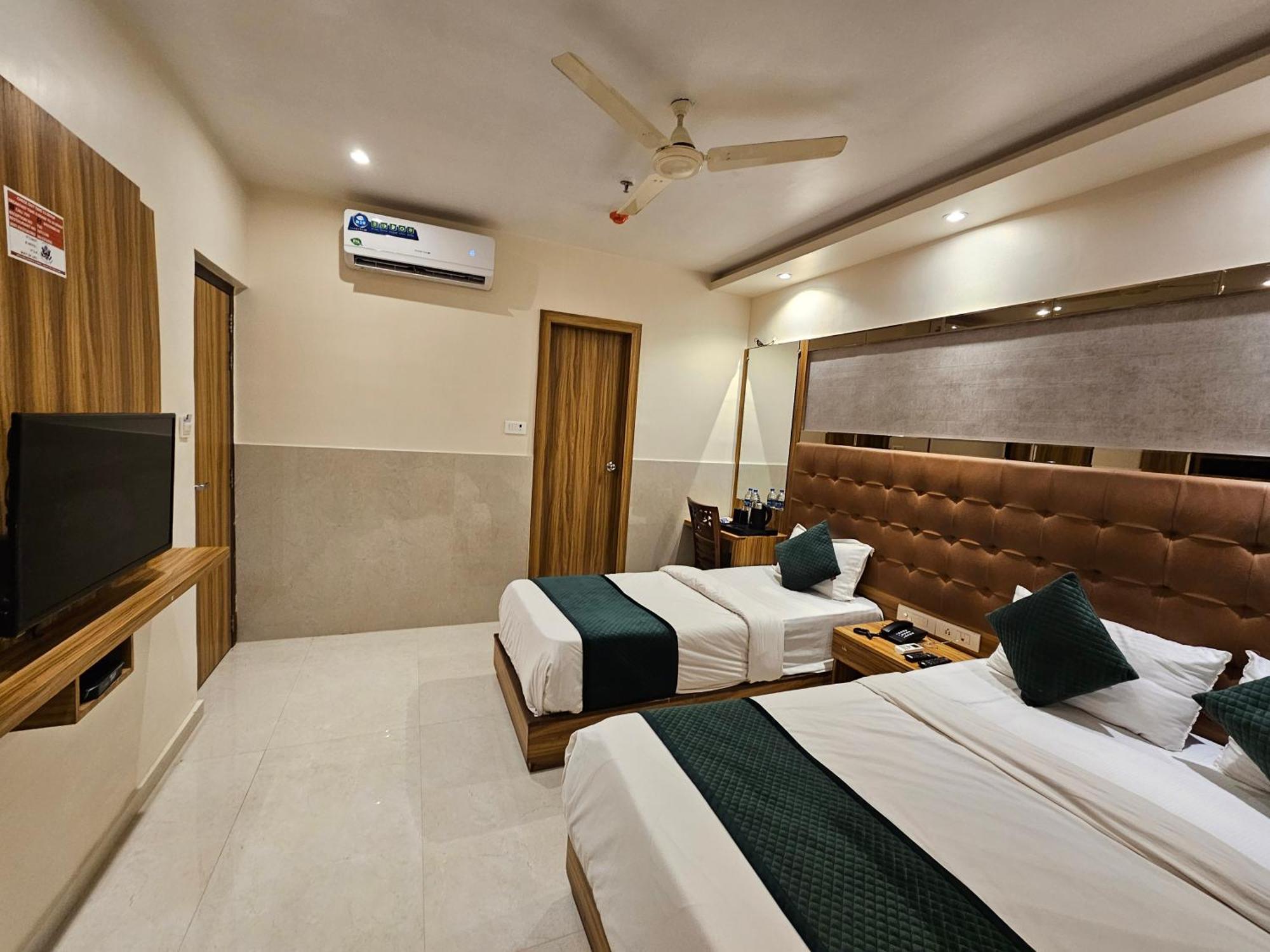 Hotel Bkc Garden - Near Us Embassy Bkc Bombay Extérieur photo